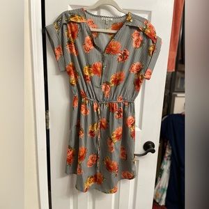 New Glory women’s lightweight short sleeve dress. Size M, excellent condition